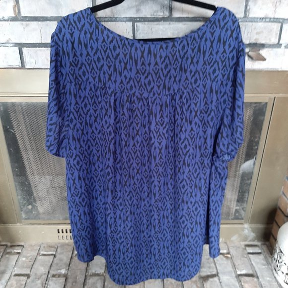 Geometric Torrid Top - Picture 2 of 4